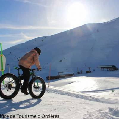 Fatbiking in the snow in the Undiscovered Mountains in the Alps--8.jpg